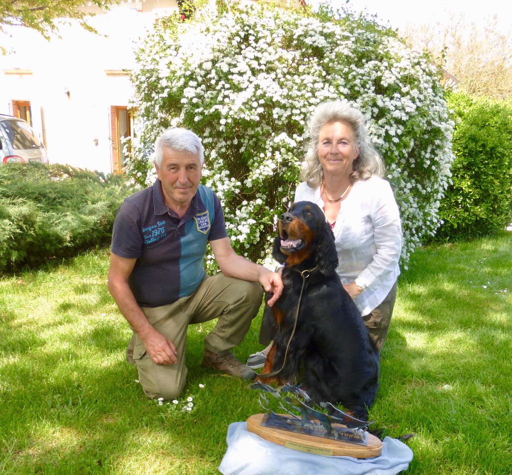 Des Pralines D'Aubejoux - Le 1er trophée Anne Le Tinnier pour Junie